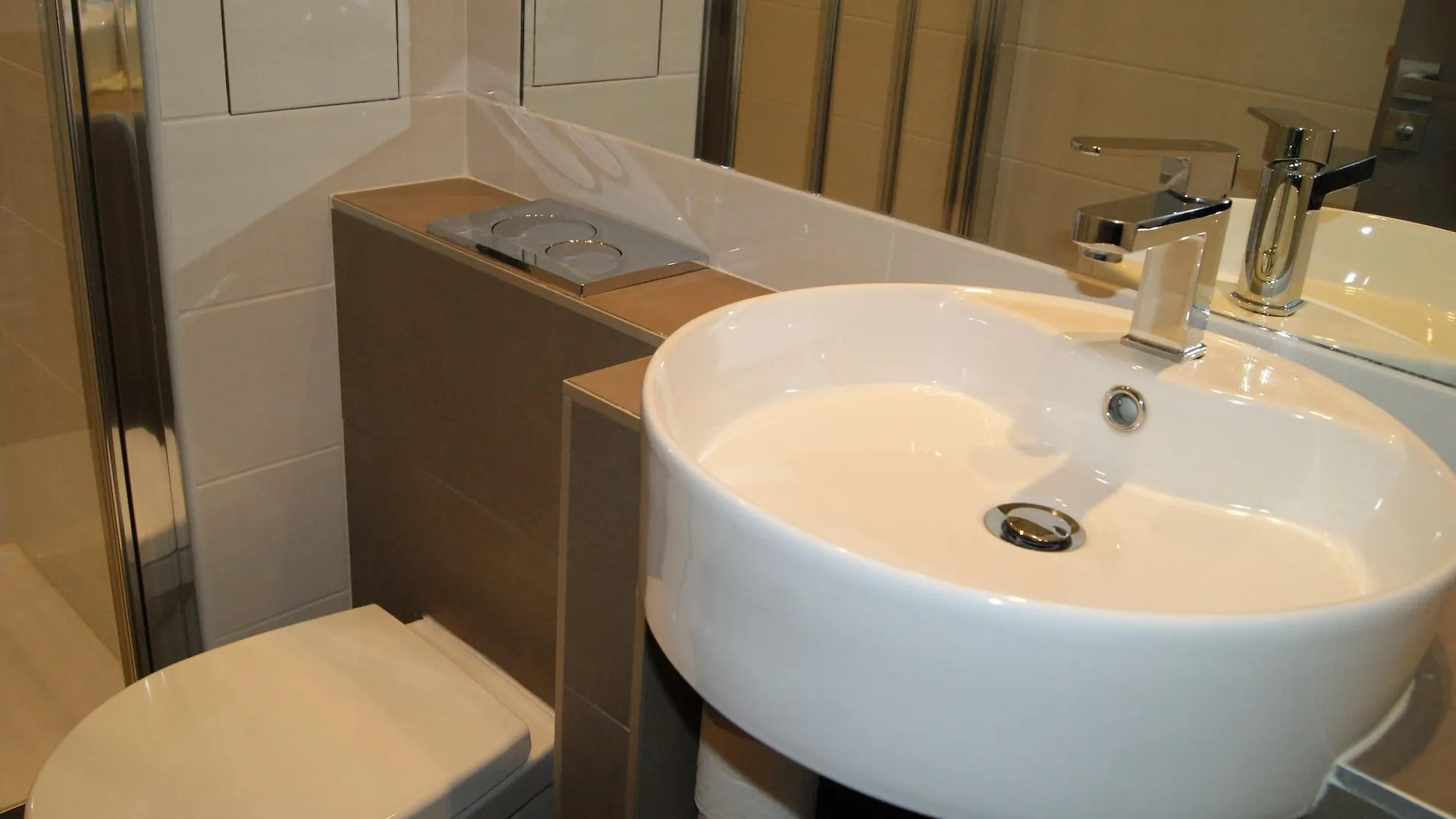 D'amiens Hotel